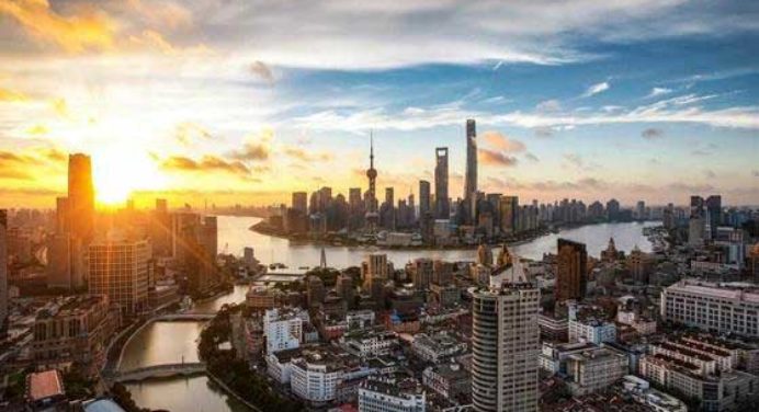 上上海印发《上海市加快经济恢复和重振行动方案》